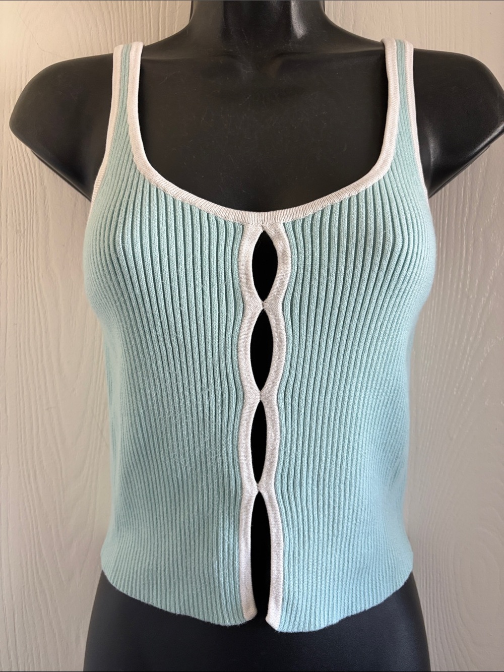Abercrombie & Fitch Ribbed Cutout Tank